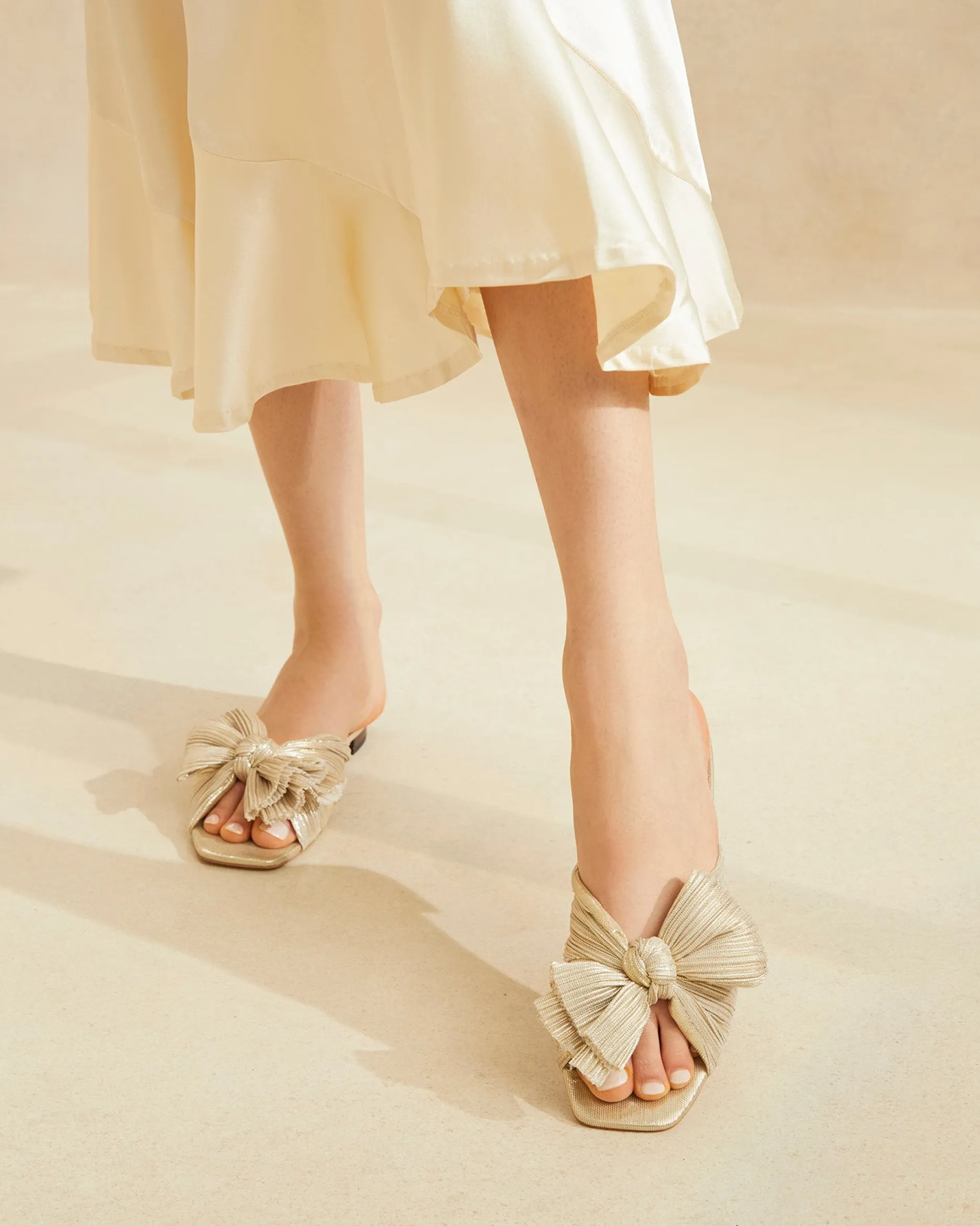 Loeffler Randall Daphne Bow Slide